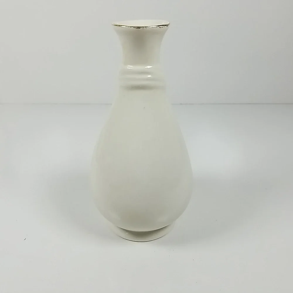 Royal Heritage Collection The Cameo Ribbon Vase Floral Gold Trim Porcelain Vtg